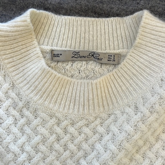 Zara knit sweater - Picture 2 of 2